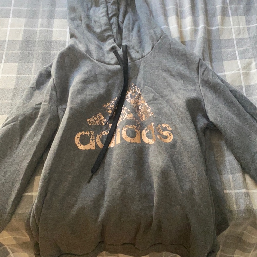 Grey long sleeve sweater